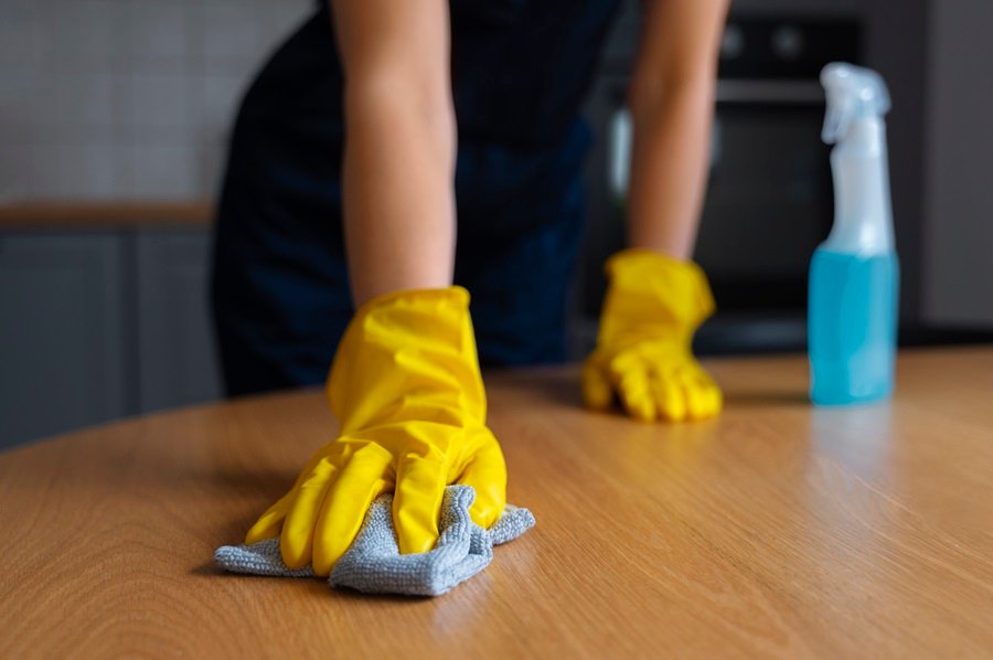 7 Reasons to Choose a Professional Wood Floor Cleaning Service